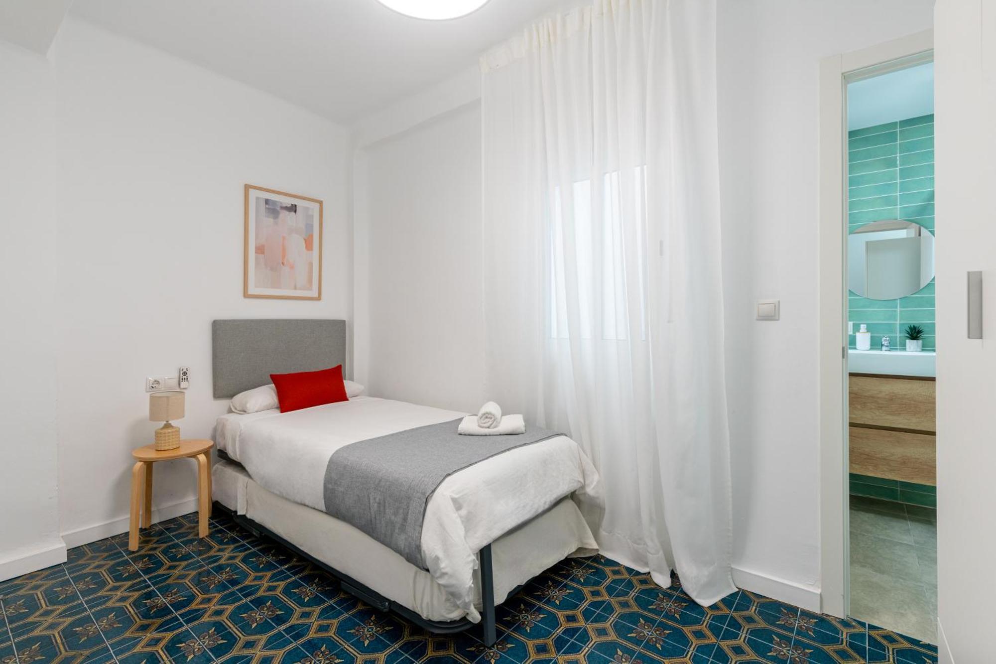 Piso Elegante Y Nuevo De 3 Habitaciones Y 2 Banos Sevilla Eksteriør bilde