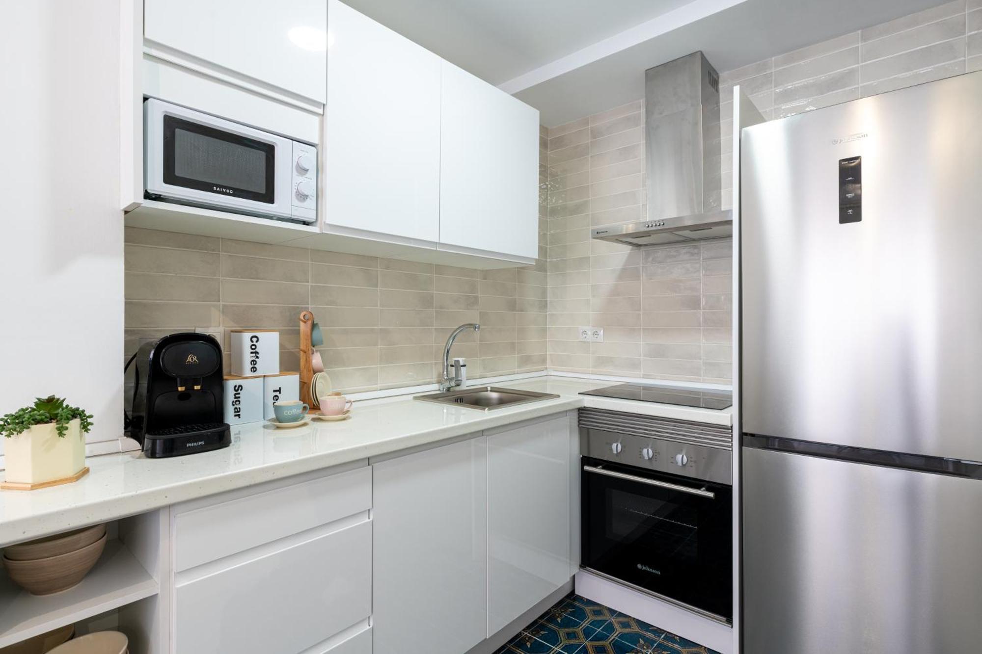Piso Elegante Y Nuevo De 3 Habitaciones Y 2 Banos Sevilla Eksteriør bilde