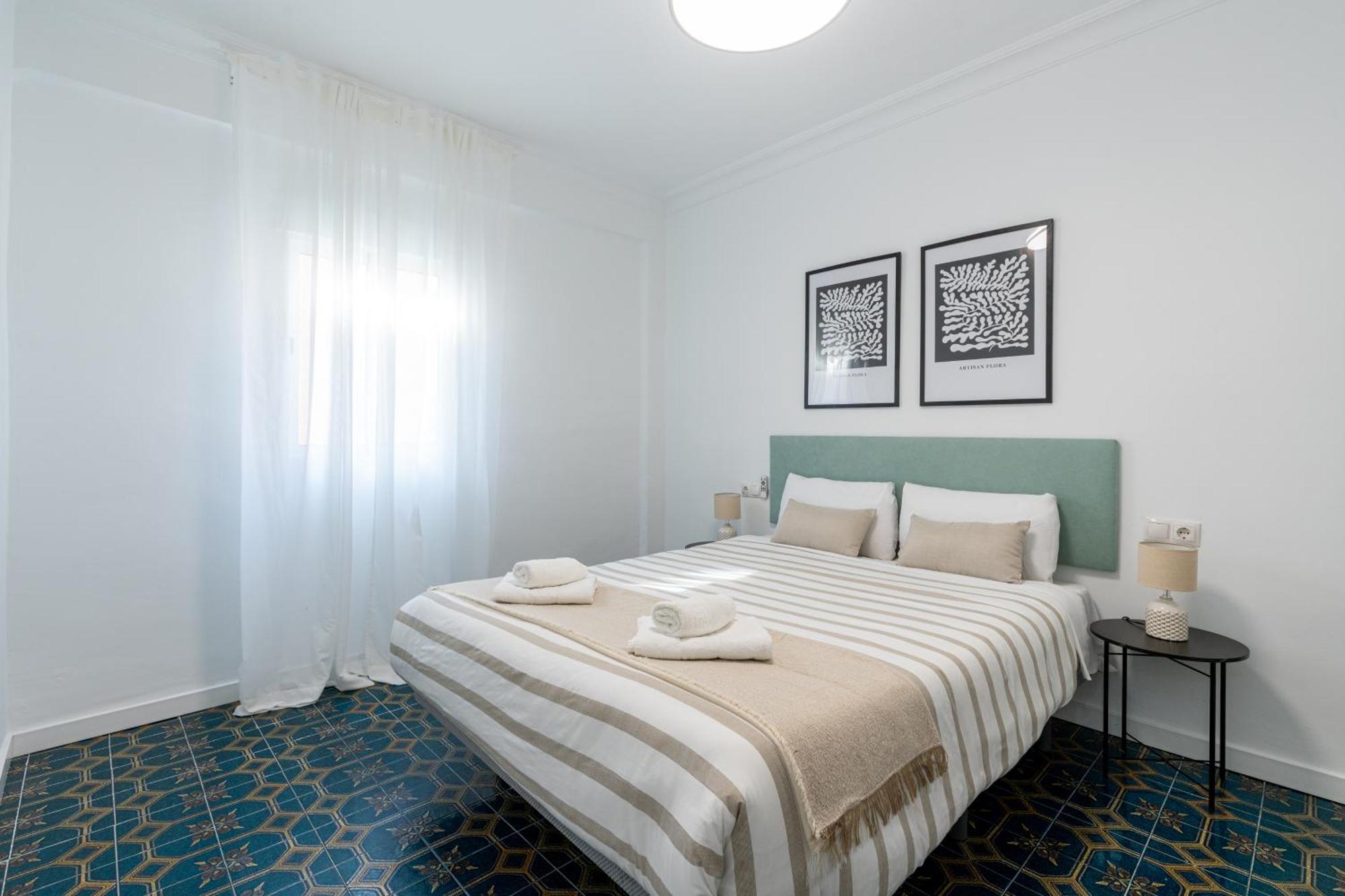 Piso Elegante Y Nuevo De 3 Habitaciones Y 2 Banos Sevilla Eksteriør bilde