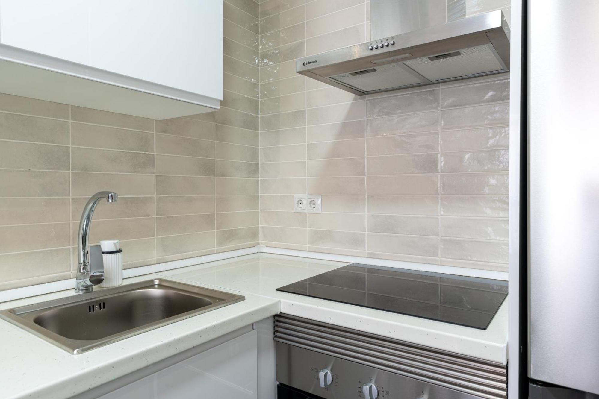 Piso Elegante Y Nuevo De 3 Habitaciones Y 2 Banos Sevilla Eksteriør bilde